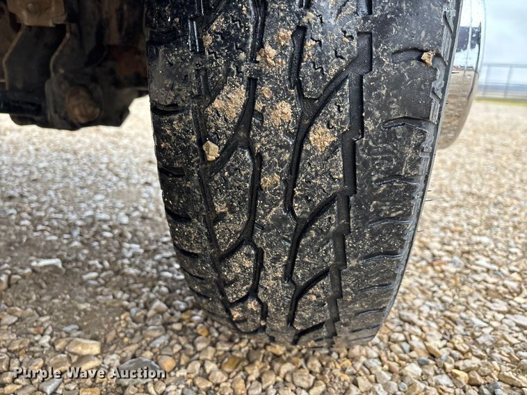 image for item DW7366 2013 RAM 3500 flatbed pickup truck