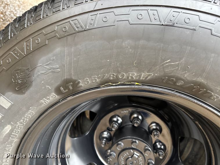 image for item DW7366 2013 RAM 3500 flatbed pickup truck