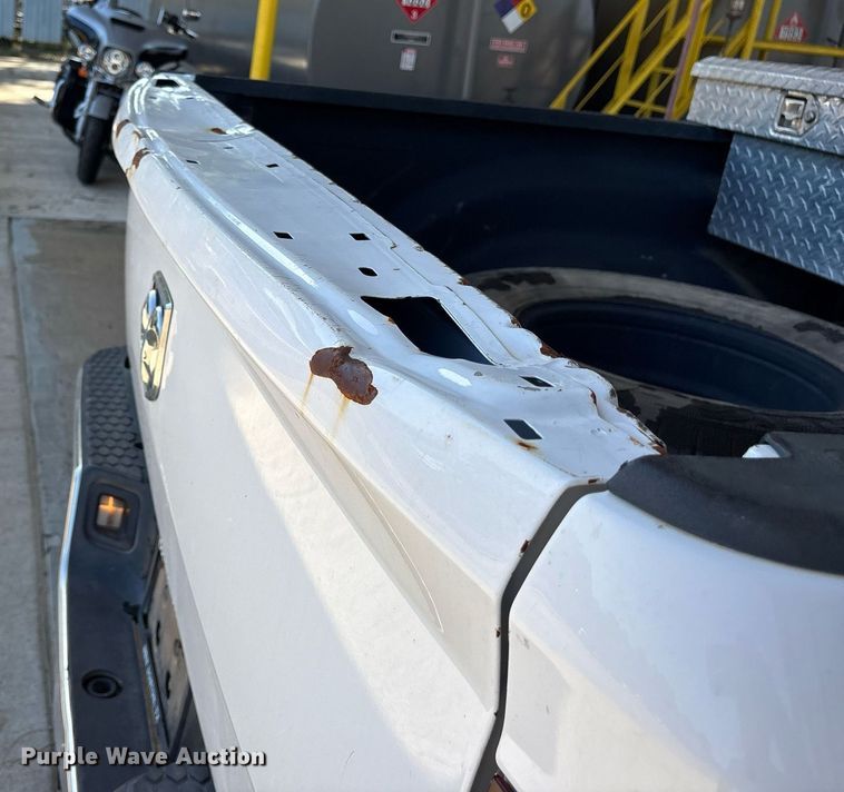 image for item DY0861 2018 RAM 1500 Crew Cab pickup truck