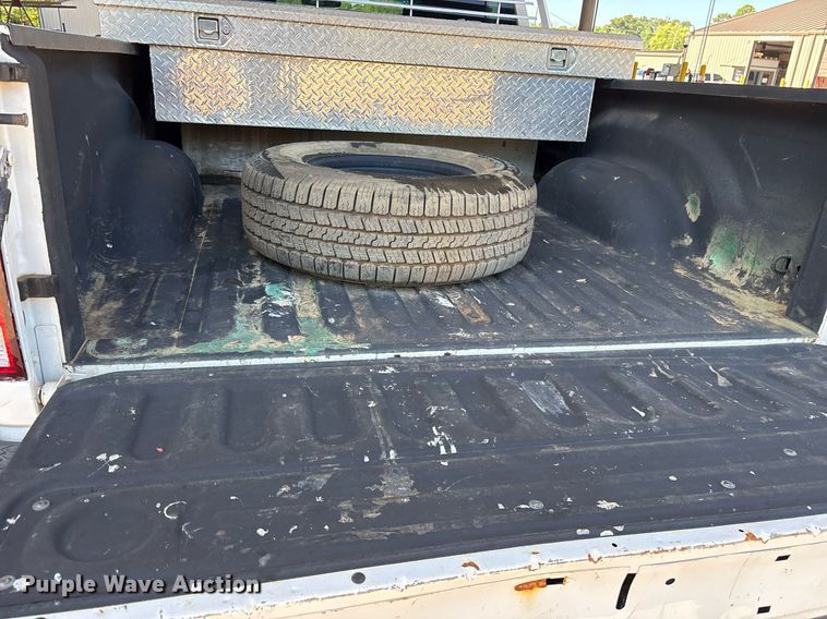 image for item DY0861 2018 RAM 1500 Crew Cab pickup truck