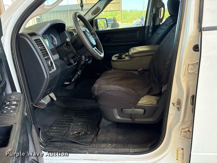 image for item DY0861 2018 RAM 1500 Crew Cab pickup truck