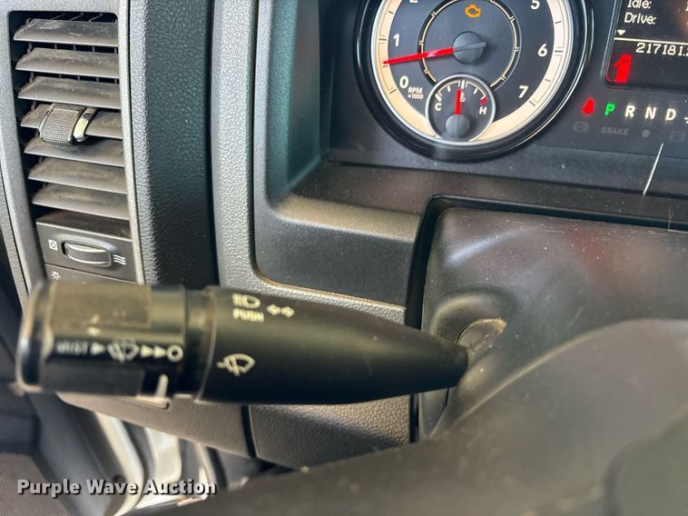 image for item DY0861 2018 RAM 1500 Crew Cab pickup truck