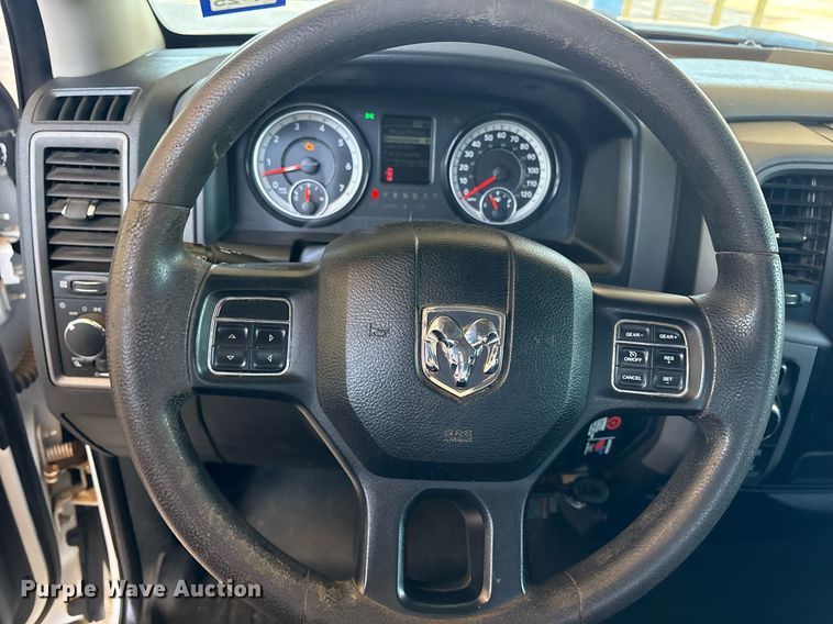 image for item DY0861 2018 RAM 1500 Crew Cab pickup truck