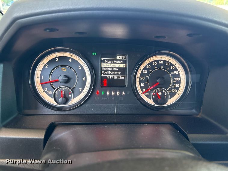 image for item DY0861 2018 RAM 1500 Crew Cab pickup truck