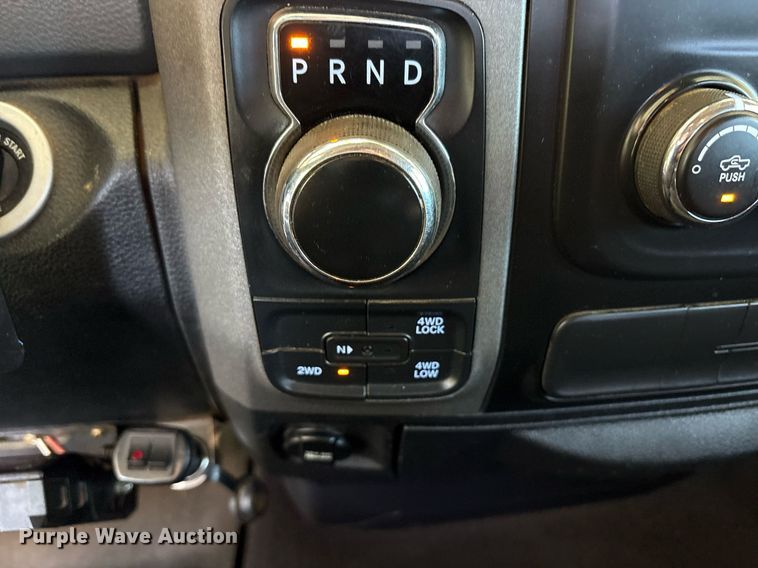 image for item DY0861 2018 RAM 1500 Crew Cab pickup truck