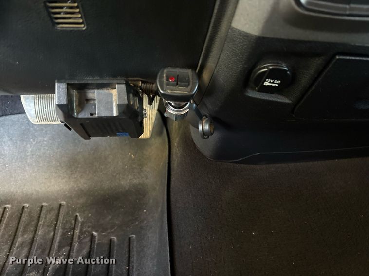 image for item DY0861 2018 RAM 1500 Crew Cab pickup truck