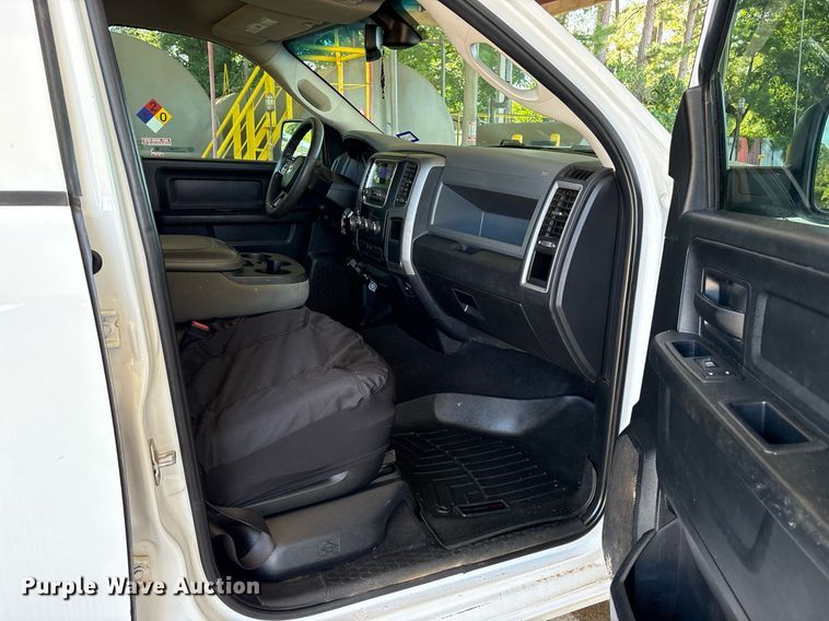 image for item DY0861 2018 RAM 1500 Crew Cab pickup truck