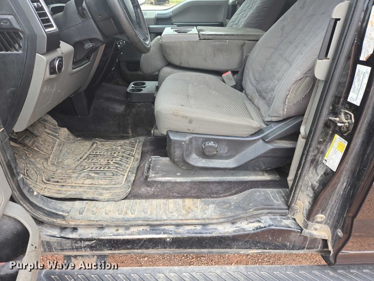 image for item DY1221 2016 Ford F150 XLT Ext. Cab pickup truck