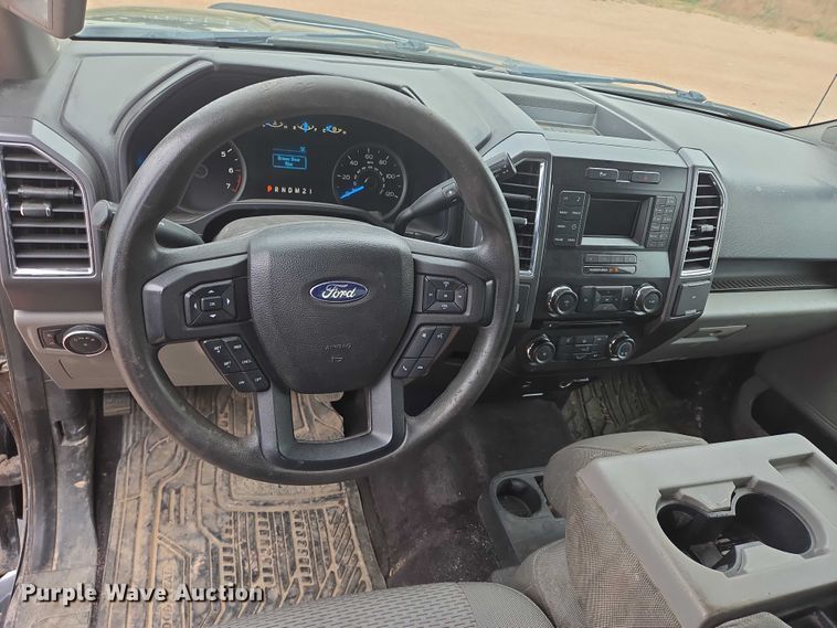 image for item DY1221 2016 Ford F150 XLT Ext. Cab pickup truck