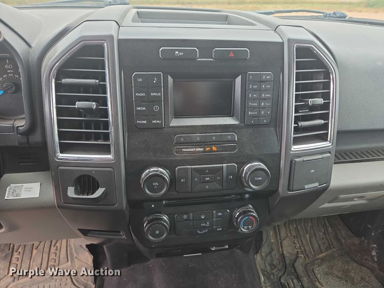 image for item DY1221 2016 Ford F150 XLT Ext. Cab pickup truck