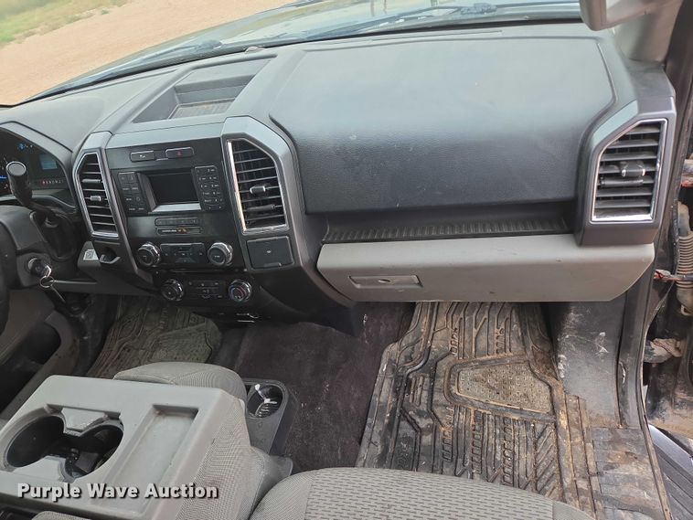 image for item DY1221 2016 Ford F150 XLT Ext. Cab pickup truck