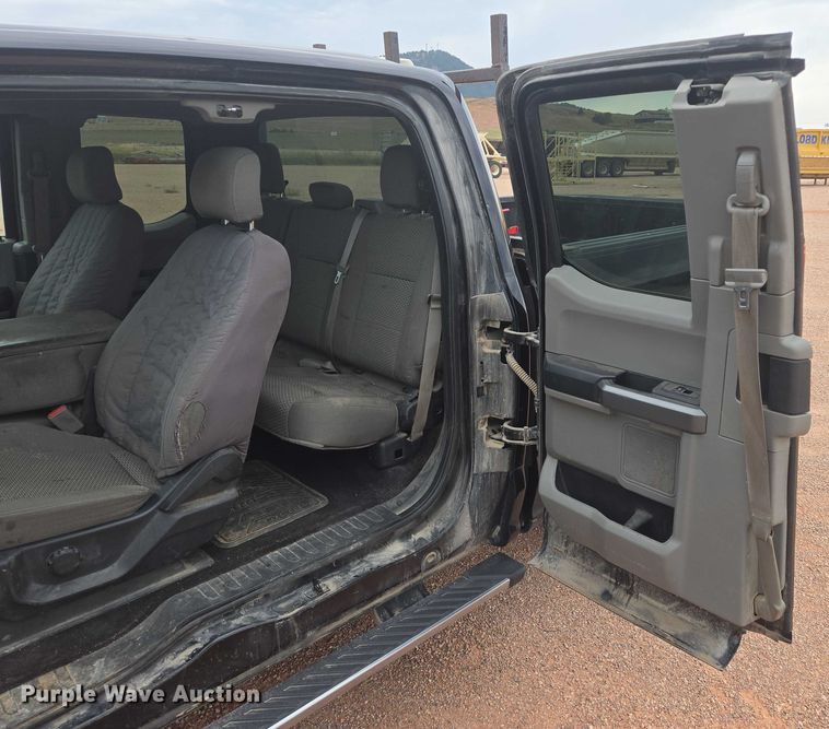 image for item DY1221 2016 Ford F150 XLT Ext. Cab pickup truck