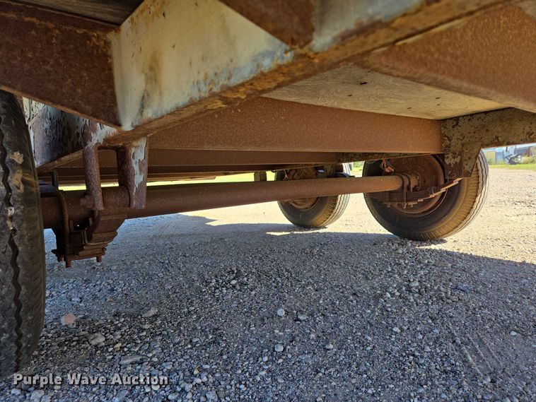 image for item DY1305 1984 Wells Cargo Express Wagon enclosed cargo trailer