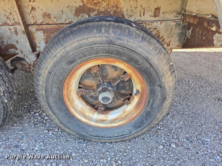 image for item DY1305 1984 Wells Cargo Express Wagon enclosed cargo trailer