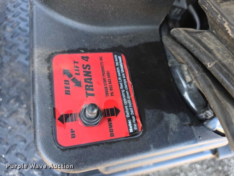 image for item DZ3718 2007 Kawasaki Mule 3010 utility vehicle