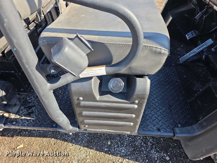 image for item DZ3718 2007 Kawasaki Mule 3010 utility vehicle