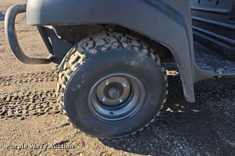 image for item DZ3718 2007 Kawasaki Mule 3010 utility vehicle