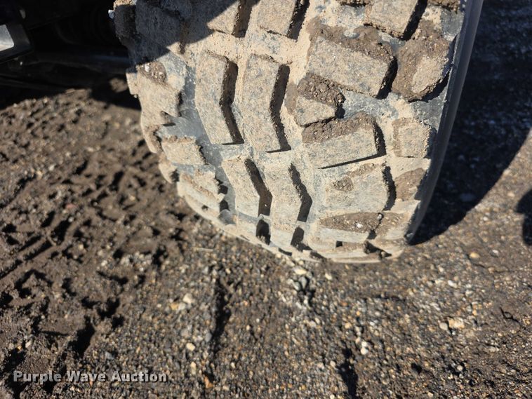 image for item DZ3718 2007 Kawasaki Mule 3010 utility vehicle