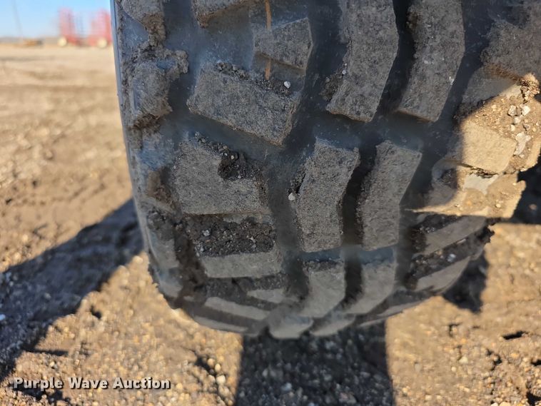 image for item DZ3718 2007 Kawasaki Mule 3010 utility vehicle