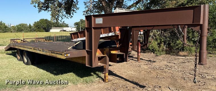 image for item DZ8939 1981 Trail-Eze D12R24 equipment trailer