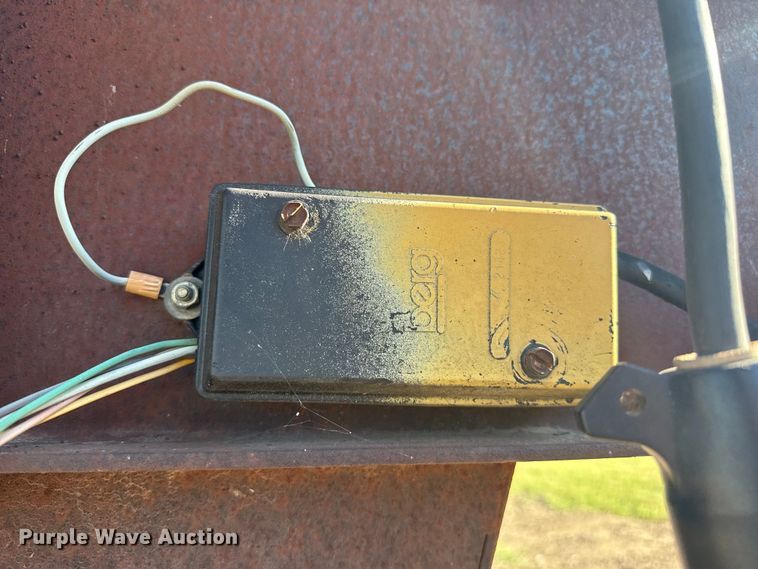 image for item DZ8939 1981 Trail-Eze D12R24 equipment trailer