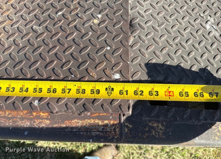 image for item DZ8939 1981 Trail-Eze D12R24 equipment trailer