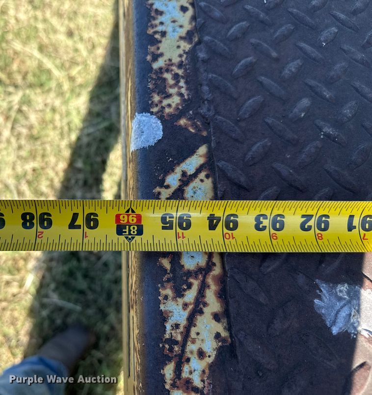 image for item DZ8939 1981 Trail-Eze D12R24 equipment trailer