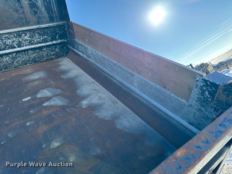 image for item EA2186 1998 Ford L8501 dump truck