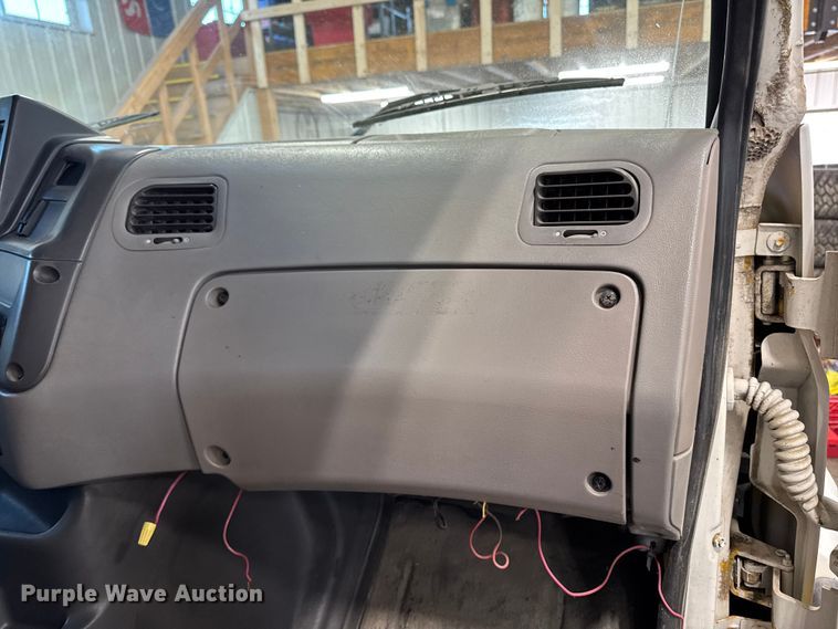 image for item EA2186 1998 Ford L8501 dump truck