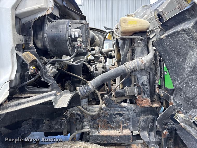 image for item EA2186 1998 Ford L8501 dump truck