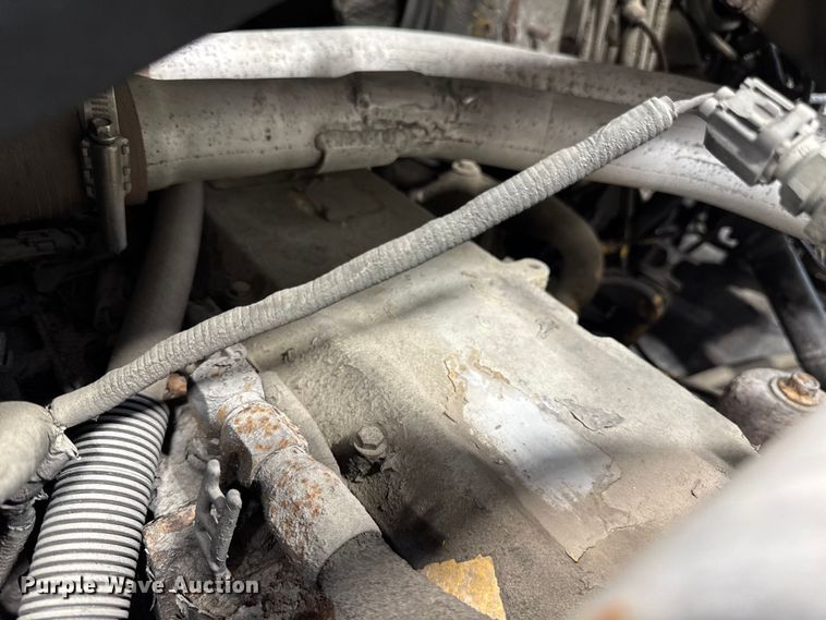 image for item EA2186 1998 Ford L8501 dump truck