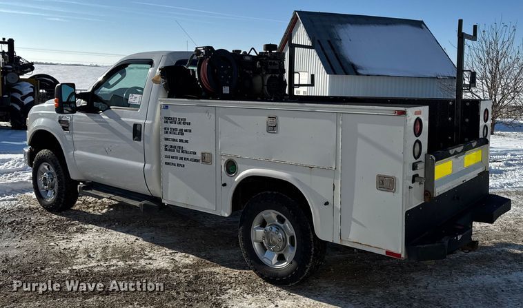 image for item EA2187 2009 Ford F250 Super Duty XL utility bed pickup truck