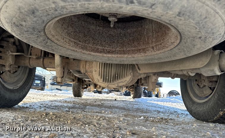 image for item EA2187 2009 Ford F250 Super Duty XL utility bed pickup truck