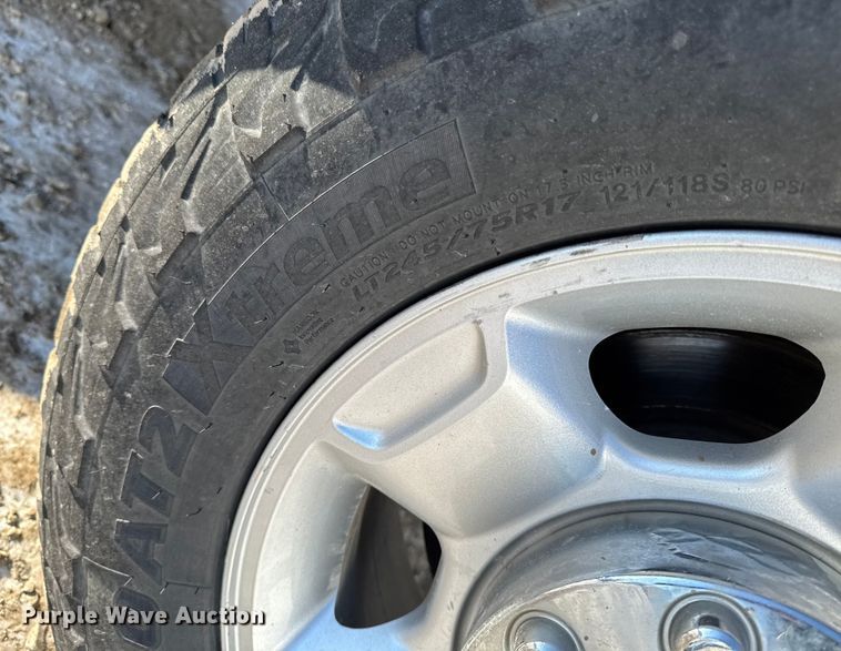 image for item EA2187 2009 Ford F250 Super Duty XL utility bed pickup truck