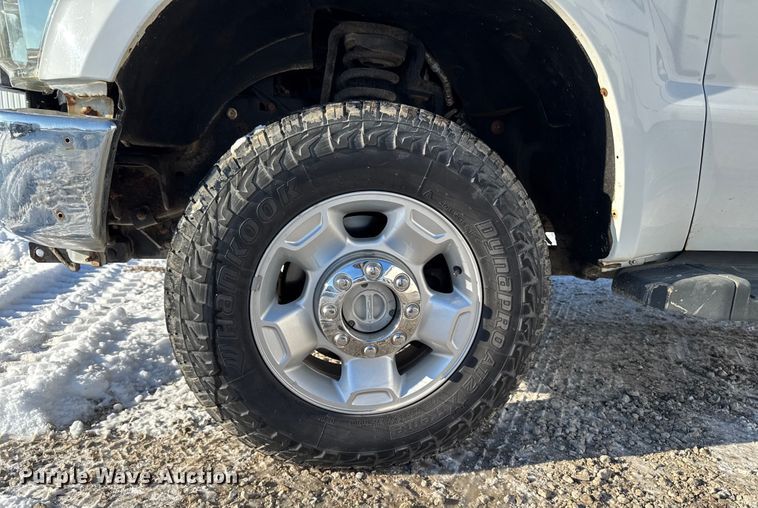 image for item EA2187 2009 Ford F250 Super Duty XL utility bed pickup truck