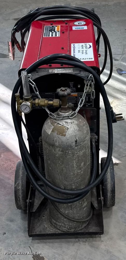 image for item EA2188 Lincoln Electric Power Mig 215 welder