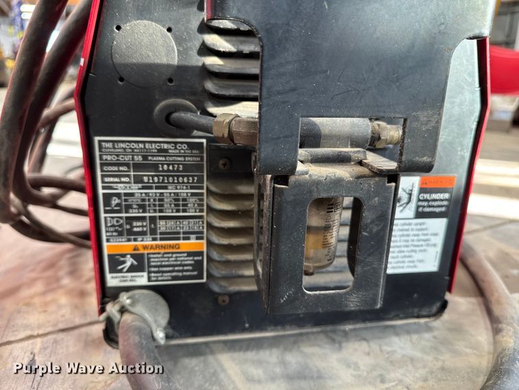 image for item EA2189 Lincoln Electric  Power Mig 225 welder