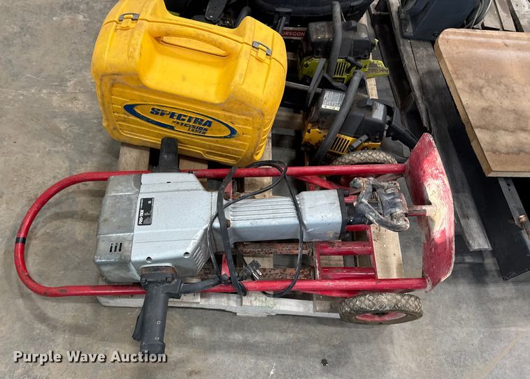 image for item EA2190 Assorted tools