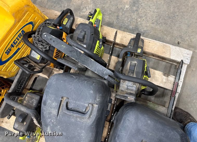 image for item EA2190 Assorted tools