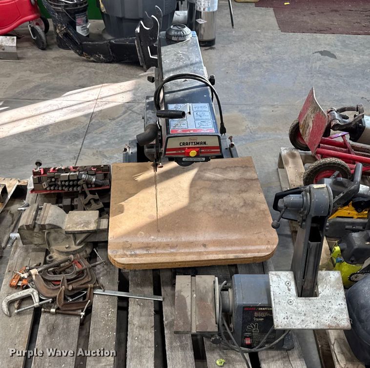 image for item EA2190 Assorted tools