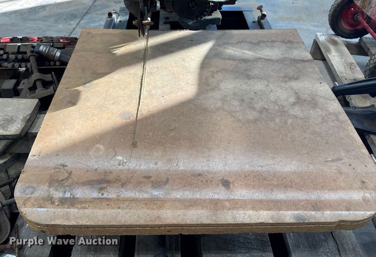 image for item EA2190 Assorted tools