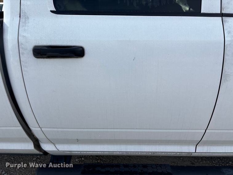 image for item EA7146 2020 RAM 2500 Crew Cab pickup truck