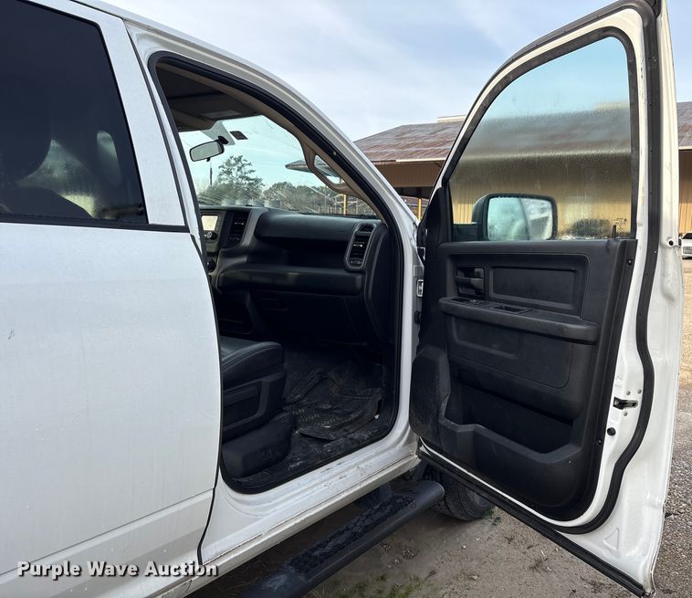 image for item EA7146 2020 RAM 2500 Crew Cab pickup truck