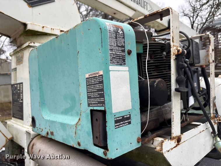 image for item EA7789 1995 Ford F700 bucket truck