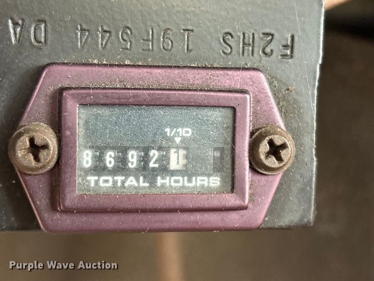 image for item EA7789 1995 Ford F700 bucket truck