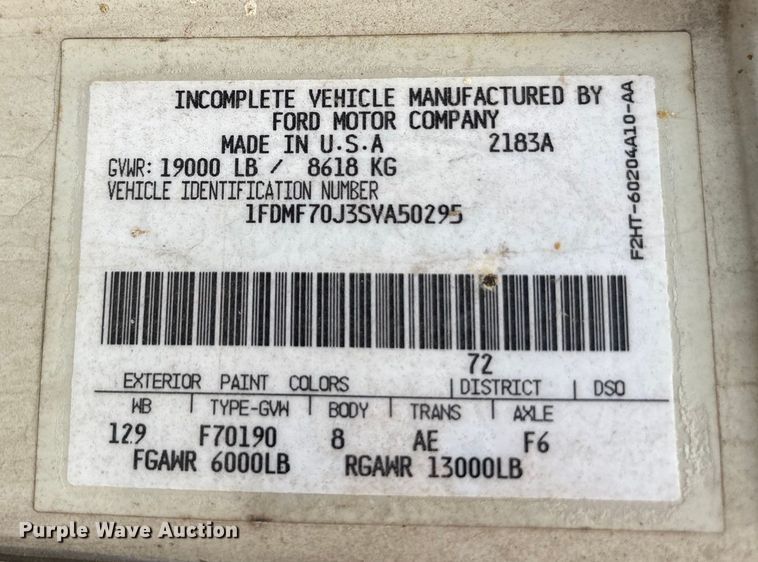 image for item EA7789 1995 Ford F700 bucket truck