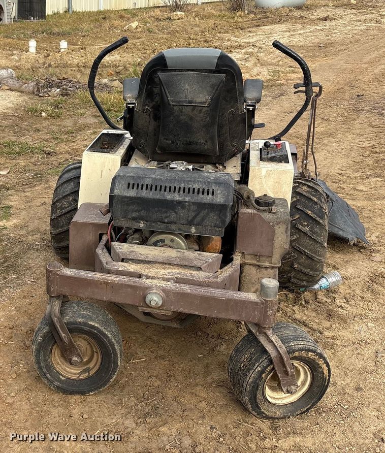 image for item EA7876 Grasshopper 618 ZTR lawn mower