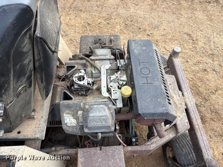 image for item EA7876 Grasshopper 618 ZTR lawn mower