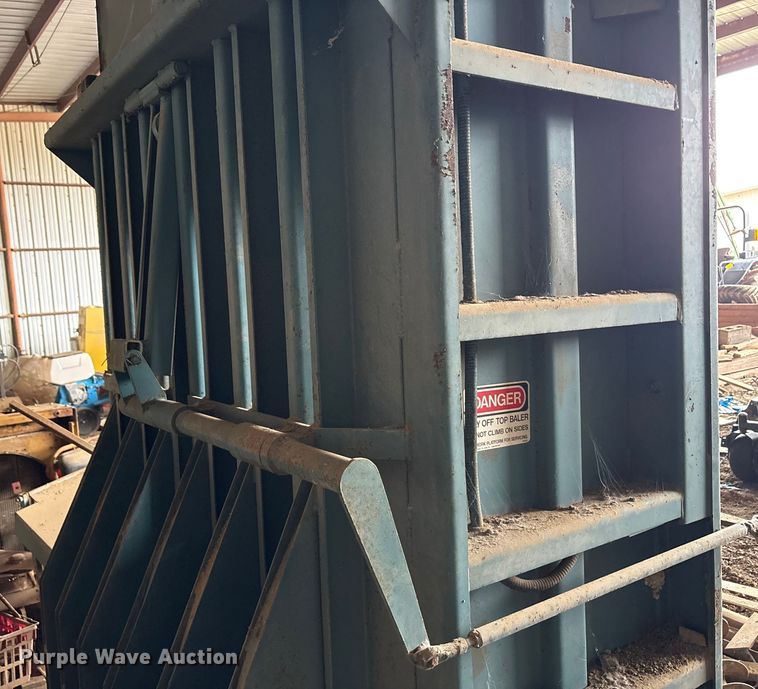 image for item EA7882 Marathon 6030-HD Cardboard compactor