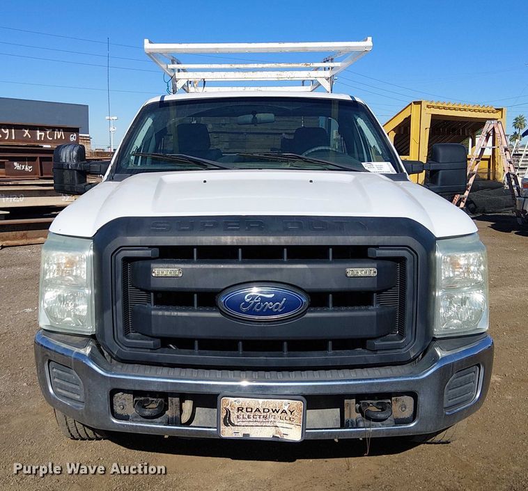 image for item EC1275 2016 Ford F250 Super Duty utility bed pickup truck